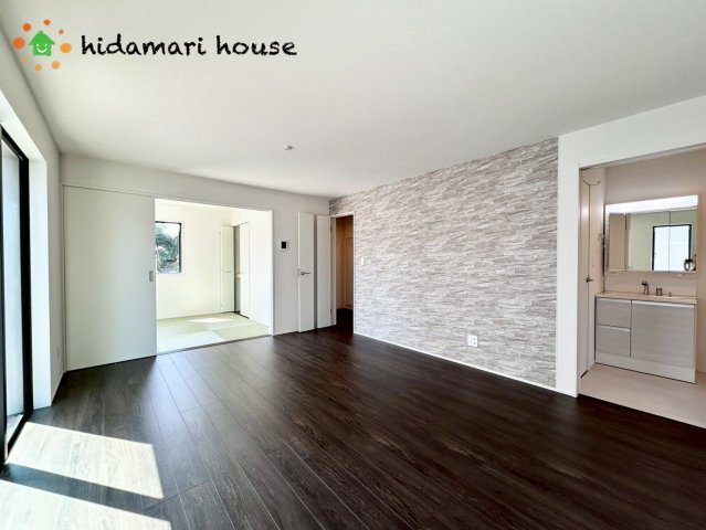 桶川市上日出谷南3期　新築戸建　グラファーレ01の居間・リビング