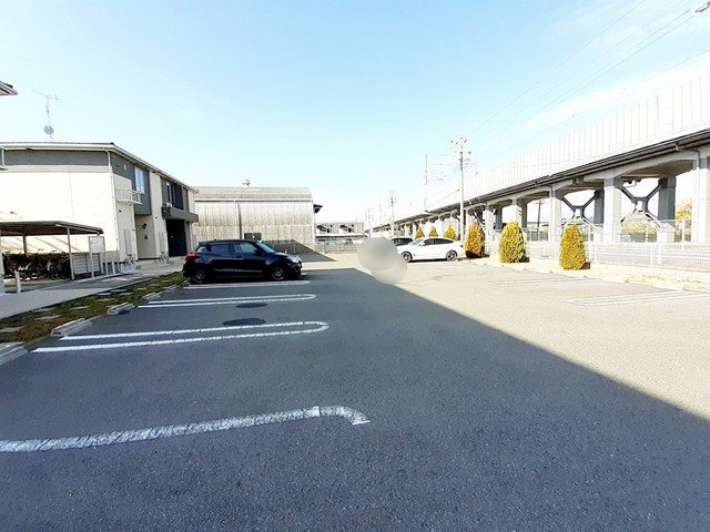 ソレアードⅤ　Ｂの駐車場