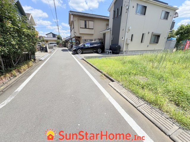 【サンスターホーム】西多摩郡瑞穂町むさし野　売地の前面道路含む現地写真