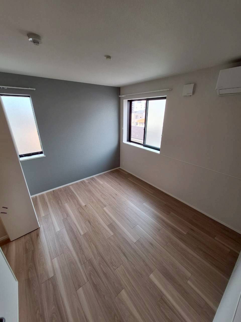 グランウェストの洋室