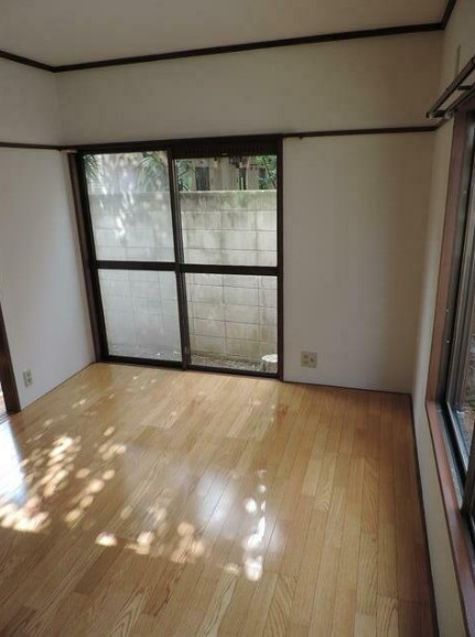 コーポ池田の居間・リビング