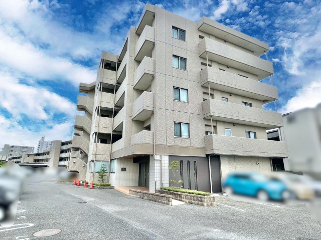 カルティア長久手WESTCOURTの外観