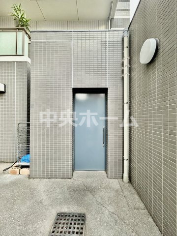 ライオンズ鶯谷マークスフォートのその他共用部分|ゴミ出し場