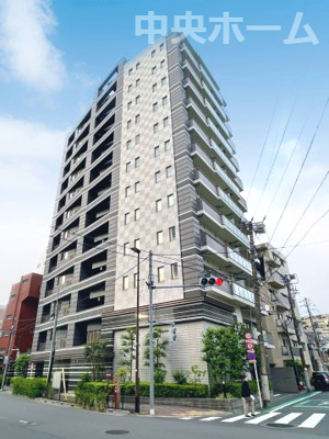 【外観】 | ライオンズ鶯谷マークスフォート | 2010年11月築。ペットの飼育可能マンションです。