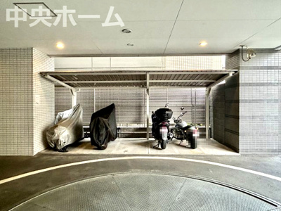 【駐車場】 | ライオンズ鶯谷マークスフォート | 【バイク置場】最新の空き状況や費用などの詳細は担当スタッフまでお問い合わせください。