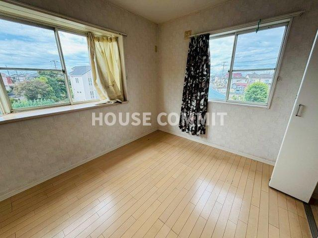 八街市富山　中古戸建の洋室