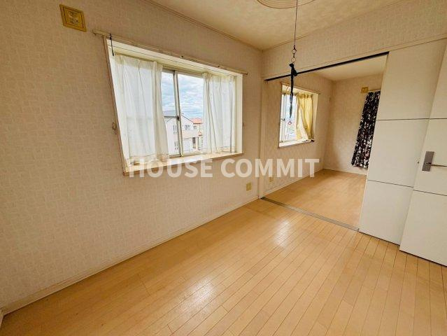 八街市富山　中古戸建の洋室