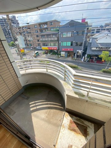 【バルコニー】