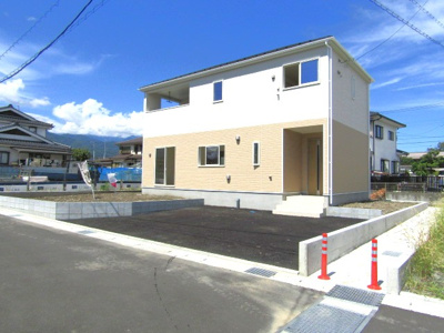 【駐車場】 | クレイドルガーデン南アルプス市鮎沢第1　1号棟 | 車をお持ちの方に嬉しい駐車場付きの物件です