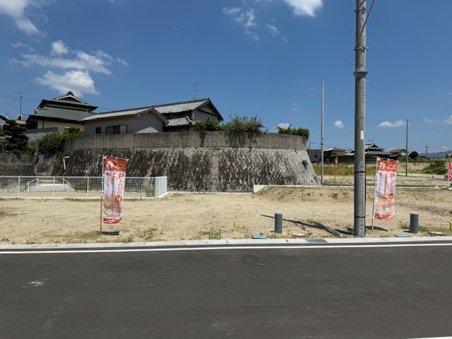  | 富田林市廿山2丁目5号地（小金台小学校）