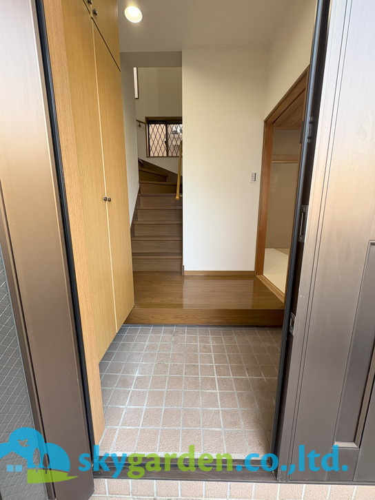 藤沢市柄沢　中古戸建の玄関