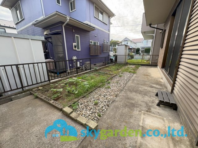 藤沢市柄沢　中古戸建の庭