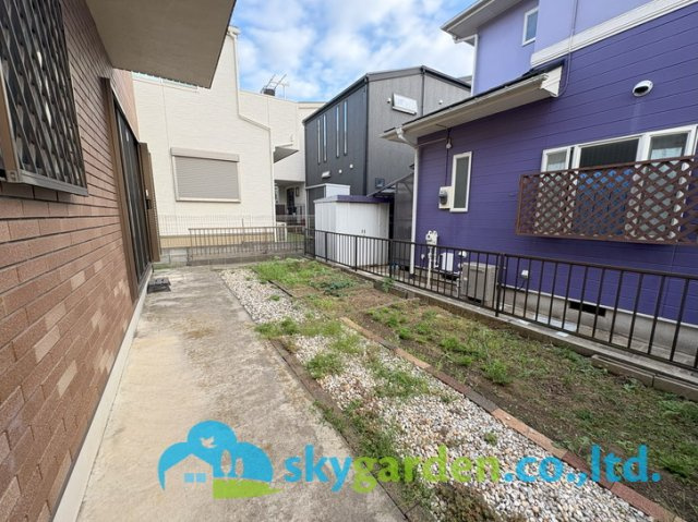 藤沢市柄沢　中古戸建の庭