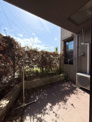 アートフォルム富塚の庭|1階の特権のお庭です♪