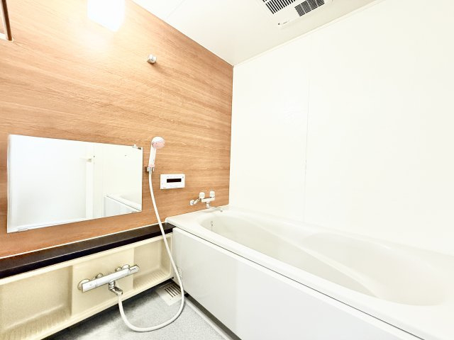 アートフォルム富塚の浴室|広々とした浴室は一日の疲れを癒してくれます♪
