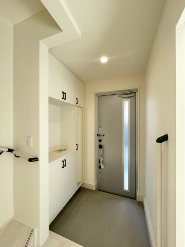 【玄関】 | 高崎市新保田中町　2号棟