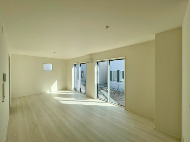 【居間・リビング】 | 高崎市新保田中町　2号棟