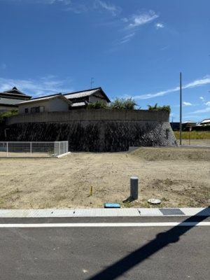  | 富田林市廿山2丁目6号地（小金台小学校）