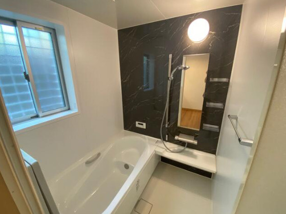 神陵台8丁目貸家の浴室