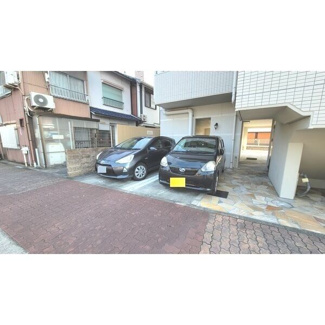 【駐車場】