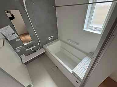 広島市安芸区船越南４丁目の浴室
