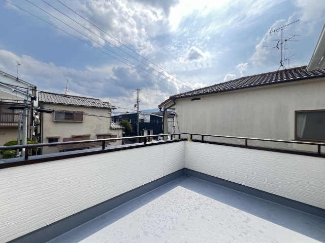 桜井市粟殿１２期全２棟のバルコニー|バルコニー付きです