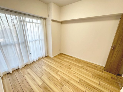 【洋室】 | ベル・アーバニティ北花田 | 使い勝手のいい洋室です