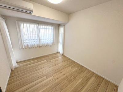 【洋室】 | ベル・アーバニティ北花田 | 落ち着いた色調の洋室です