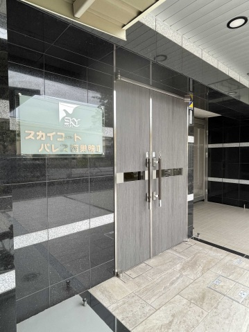 北区滝野川７丁目の賃貸マンションのエントランス