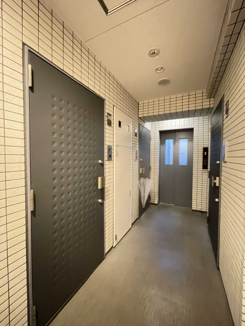 北区滝野川７丁目の賃貸マンションのロビー