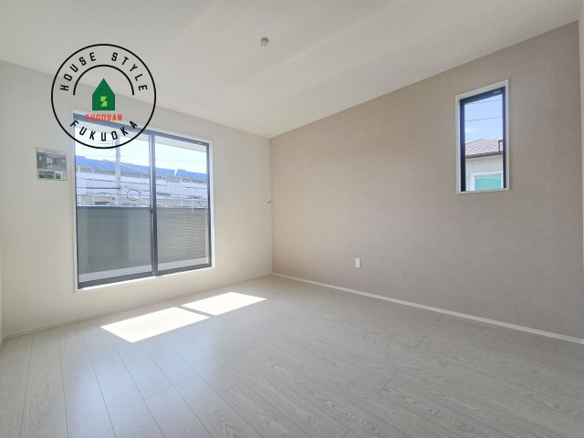 福岡市東区香住ケ丘5丁目第1-3棟（1号棟）の寝室|主寝室には収納力に優れたクローゼットがありますので、お部屋もすっきり片付きます。