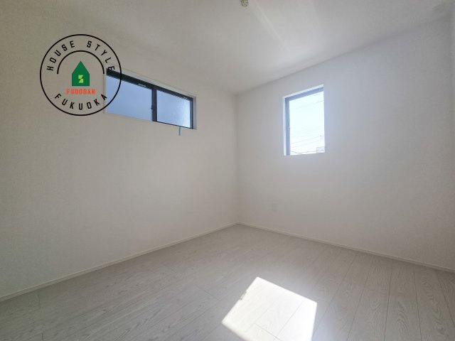 福岡市東区香住ケ丘5丁目第1-3棟（1号棟）の洋室|落ち着いた色調の洋室です。