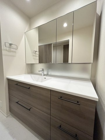 アレーズＫＡＳＨＩＷＡＮＯＨＡの洗面所|同仕様写真※カラーや型が異なることがあります。