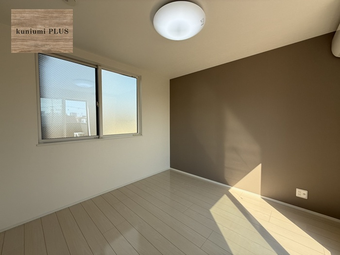 東大阪市森河内西2丁目の洋室