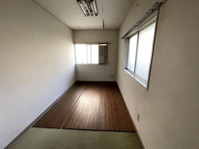 初穂マンション北浦和の洋室