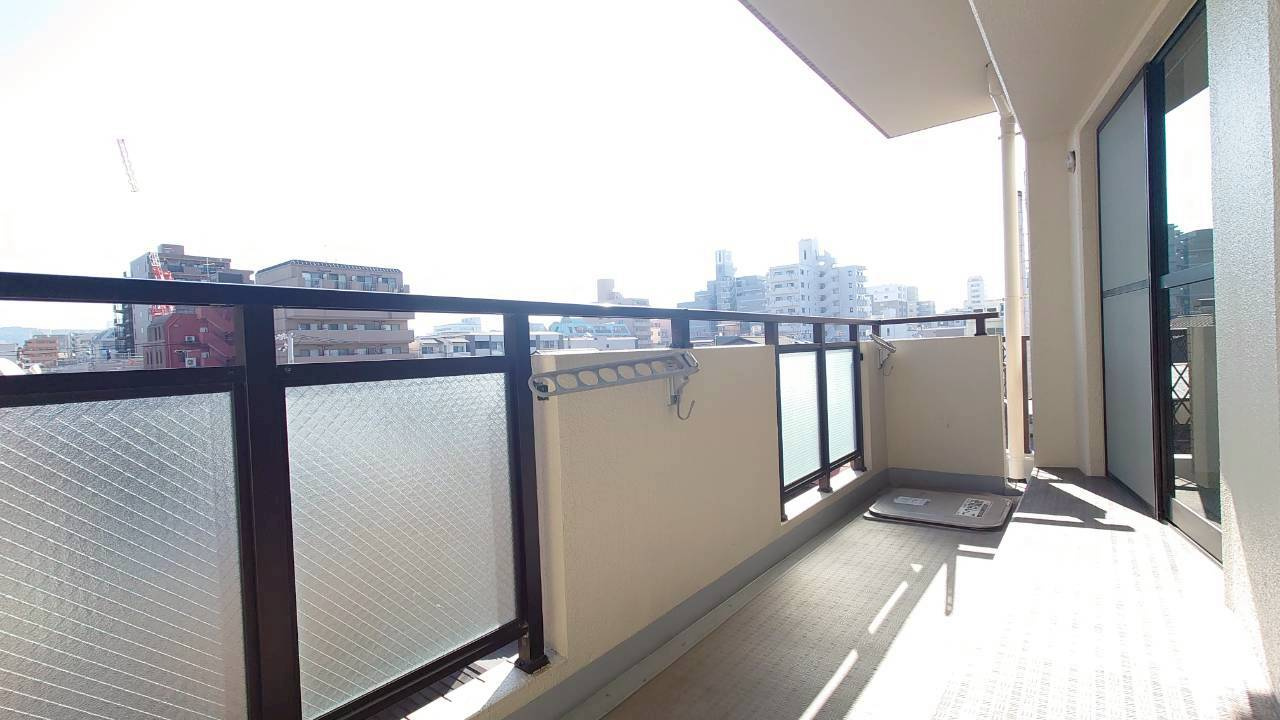 ◆室内リフォーム済◆阪急大宮駅・市営烏丸線四条駅・京福四条大宮駅まで徒歩１０分◆アルモード京都高辻のバルコニー|バルコニー
