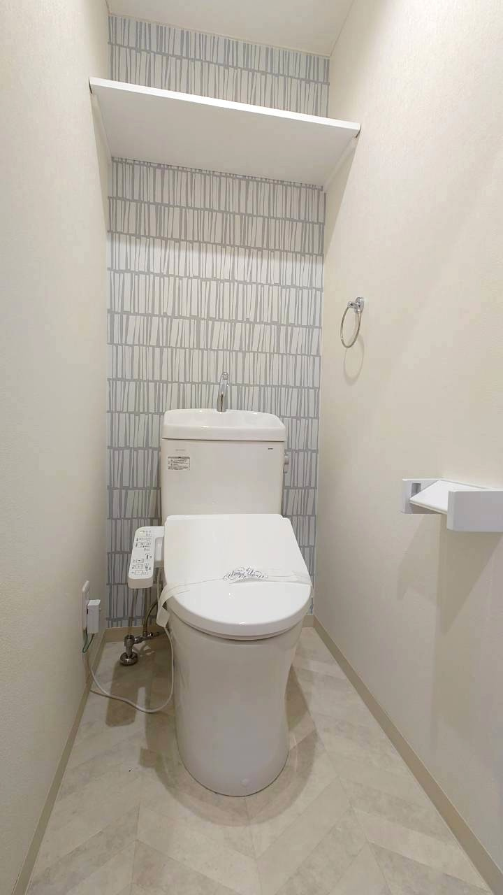 ◆室内リフォーム済◆阪急大宮駅・市営烏丸線四条駅・京福四条大宮駅まで徒歩１０分◆アルモード京都高辻のトイレ|トイレ
