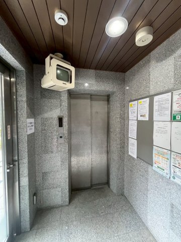 ◆室内リフォーム済◆阪急大宮駅・市営烏丸線四条駅・京福四条大宮駅まで徒歩１０分◆アルモード京都高辻のその他|エレベーター