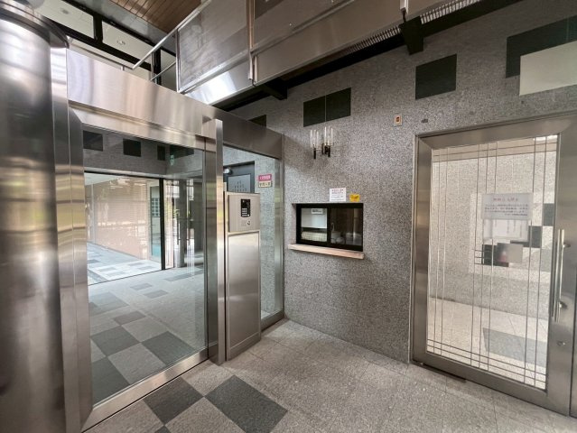 ◆室内リフォーム済◆阪急大宮駅・市営烏丸線四条駅・京福四条大宮駅まで徒歩１０分◆アルモード京都高辻のその他|オートロック