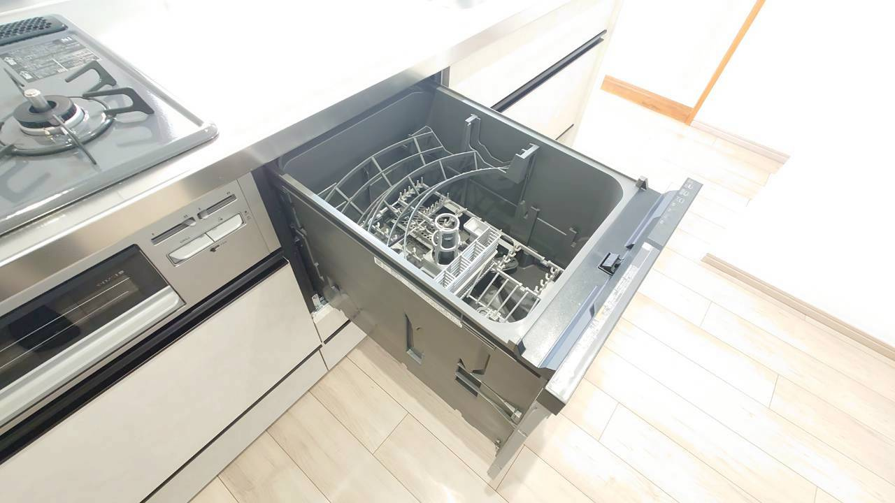 ◆室内リフォーム済◆阪急大宮駅・市営烏丸線四条駅・京福四条大宮駅まで徒歩１０分◆アルモード京都高辻のキッチン|食器洗浄乾燥機