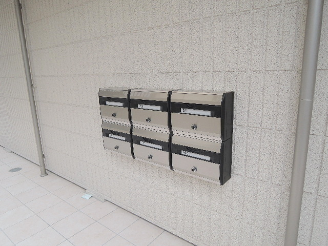 メゾン神之木台Ⅲのその他共用部分|集合ポスト