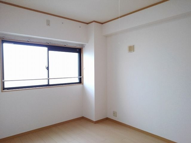 ライラックの洋室