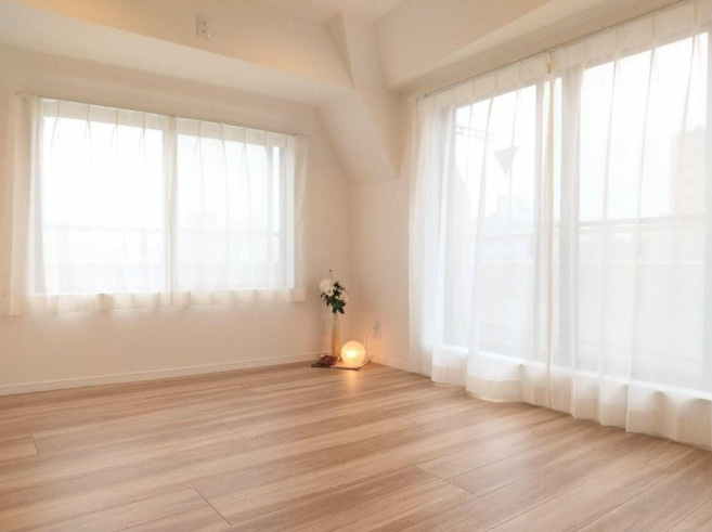 モナーク根岸の洋室