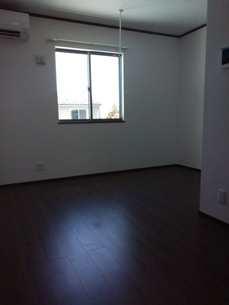 ル・メイユール東宮野目A棟の居間・リビング