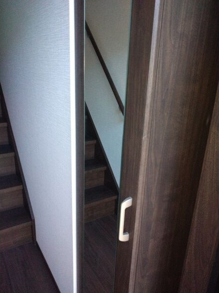 ル・メイユール東宮野目A棟の玄関