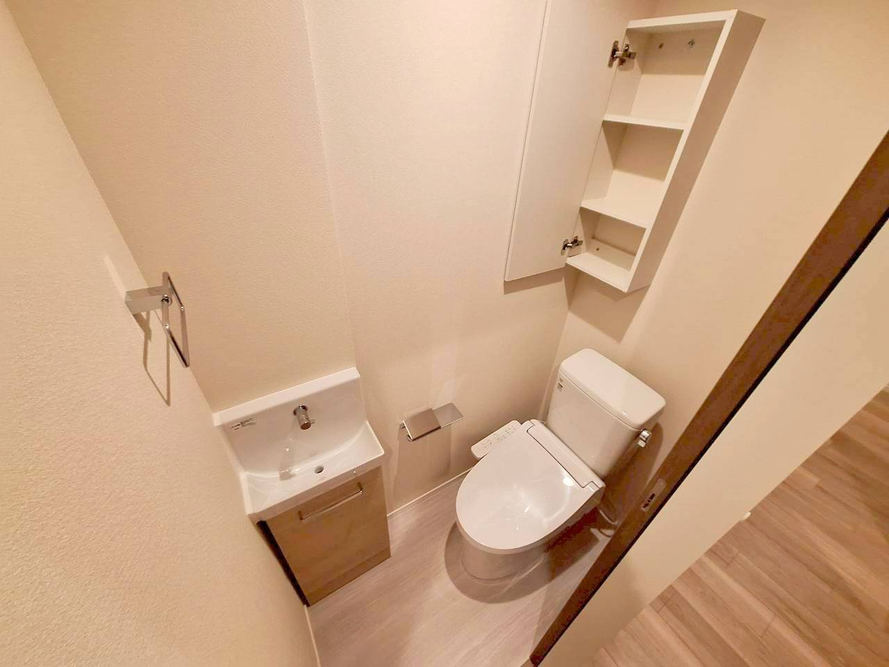 アレーズＫＡＳＨＩＷＡＮＯＨＡの居間・リビング|同仕様写真※カラーや型が異なることがあります。