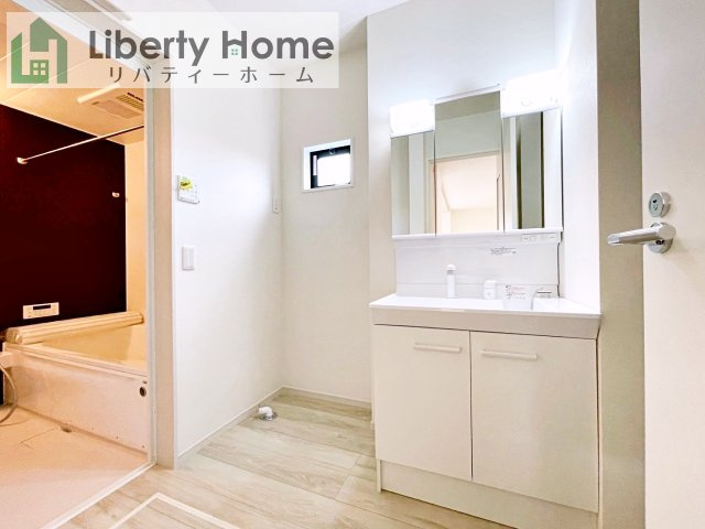 水戸市笠原町2期　新築戸建　3号棟の独立洗面台