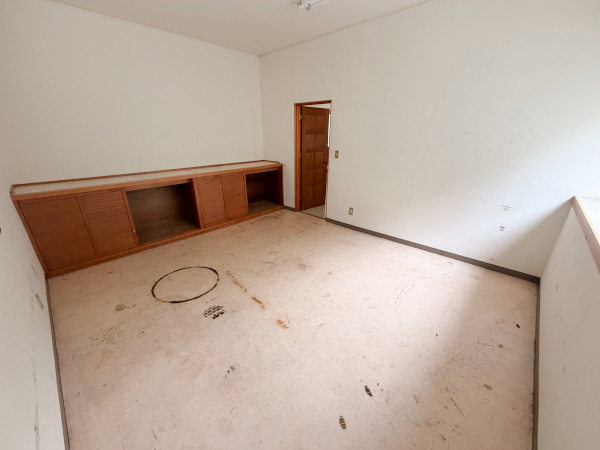 中川貸事務所の内装