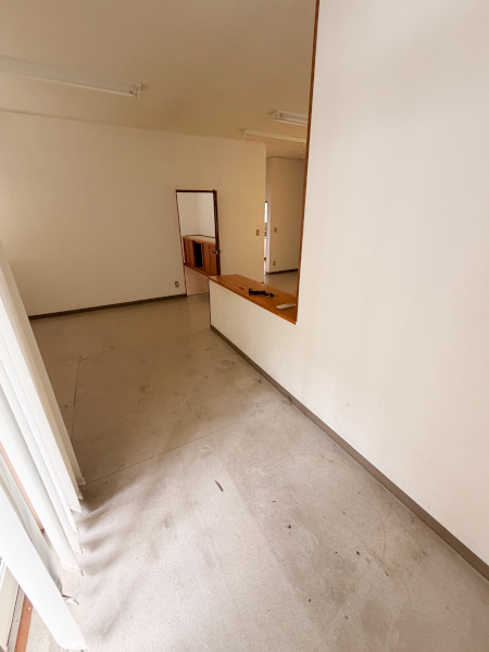 中川貸事務所の内装