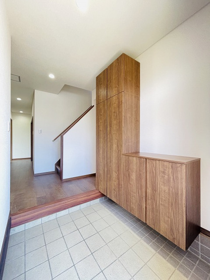 【玄関】 | 宗像市ひかりヶ丘１丁目  